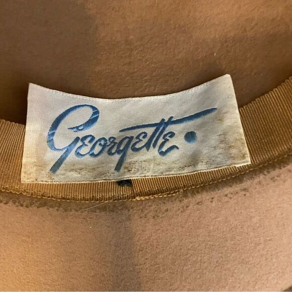 Georgette vintage hat made of finest fur felt with feather band (BT4-I3) - Picture 5 of 7